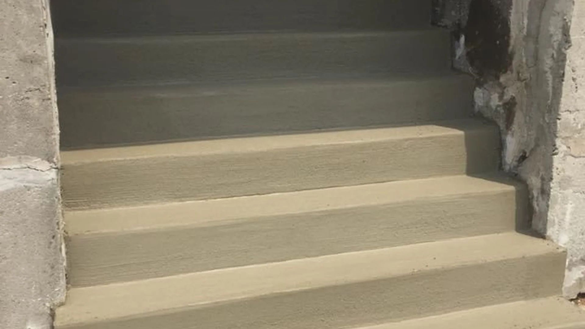 EIFS (Synthetic Stucco) Guide: Wall Systems, Installation, Costs & Repairs in NYC